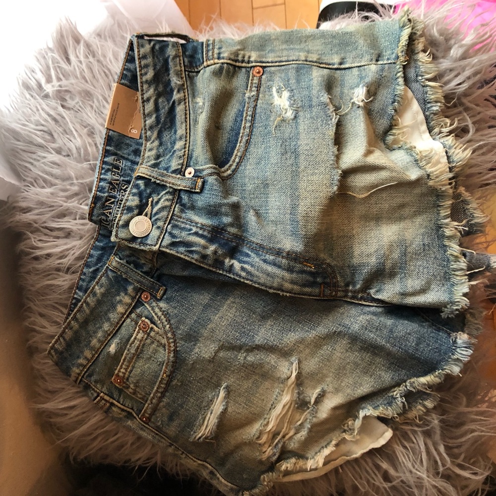 AMERICAN EAGLE DEMIN DISTRESSED SHORTS